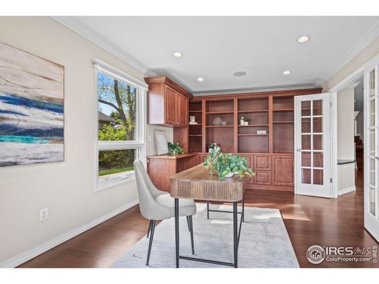 Home Office, Interior, Recessed Lighting, Wood Texture Flooring