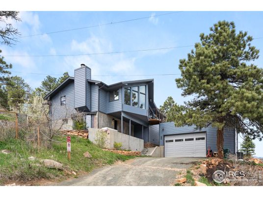 Attached, Exterior, Facade, Modern