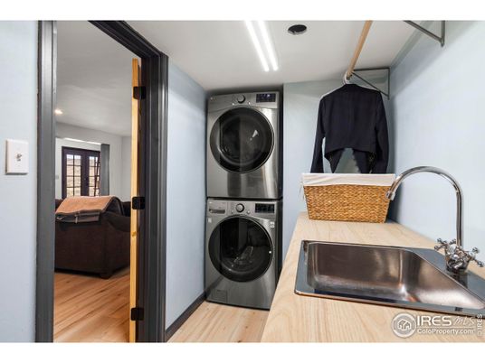 Interior, Recessed Lighting, Utility Closets, Washer, Wood Texture Flooring