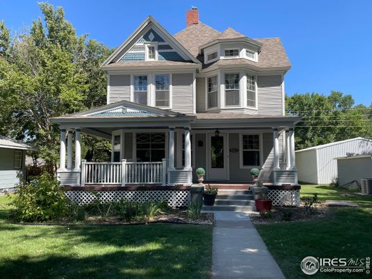 Exterior, Facade, Queen Anne Victorian