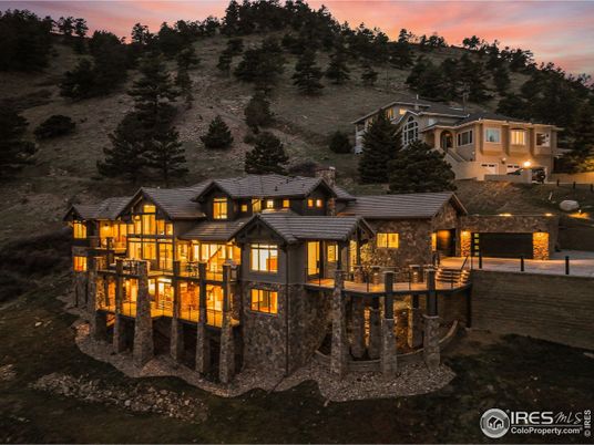 Backyard, Exterior, Facade, Log Home