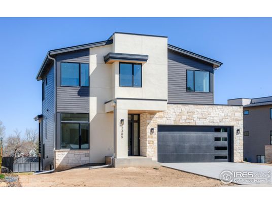 Attached, Exterior, Facade, Modern