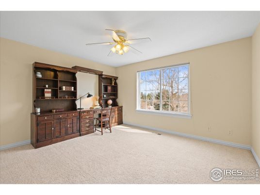 Home Office, Interior