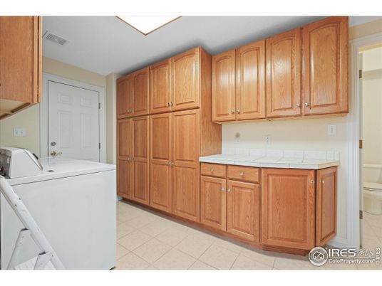 Interior, Washer