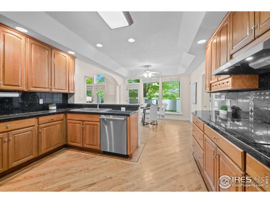 Dining room, Interior, Kitchen, Recessed Lighting, Wood Texture Flooring