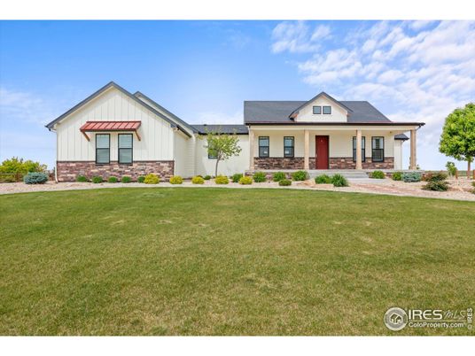 Backyard, Exterior, Facade, Farmhouse