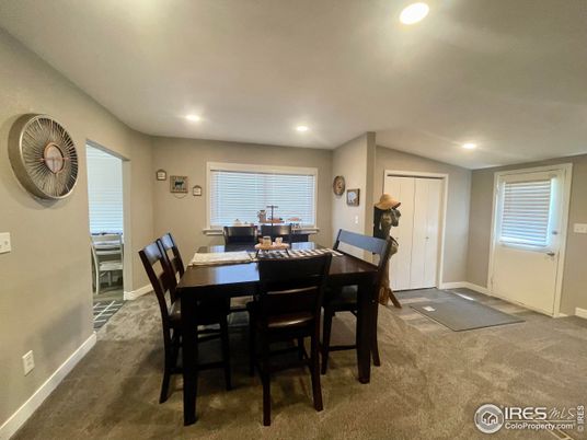 Dining room, Interior, Recessed Lighting