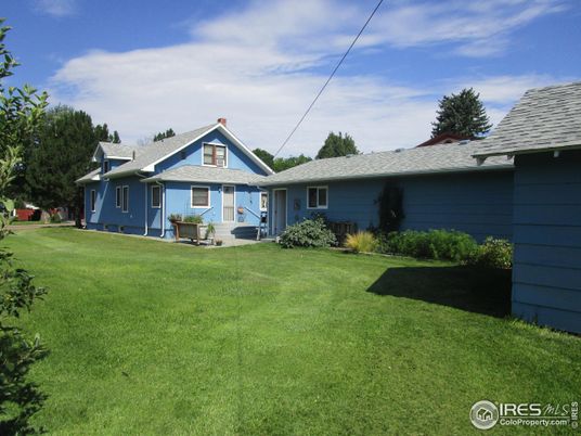 Backyard, Exterior, Facade, Ranch
