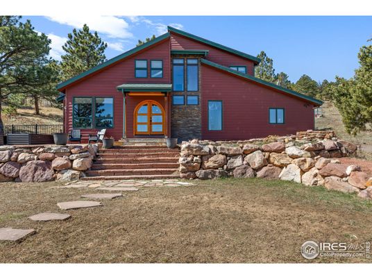 Backyard, Exterior, Facade, Log Home