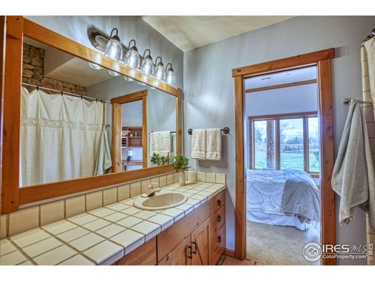Bathroom, Interior, Tile Countertops