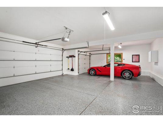 Garage, Interior