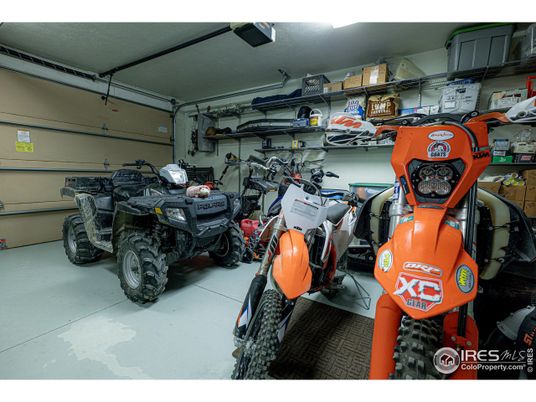 Garage, Interior