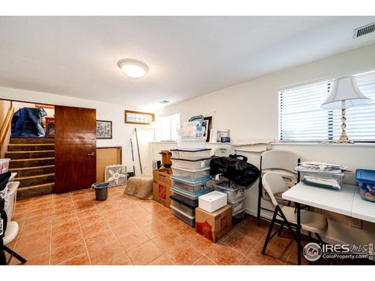 Home Office, Interior
