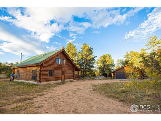 Backyard, Detached Garage, Exterior