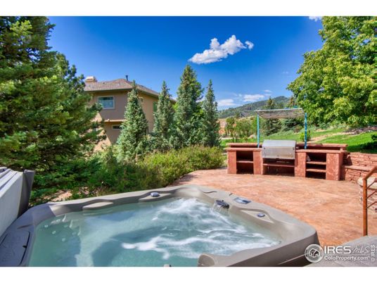 Exterior, Hot Tub