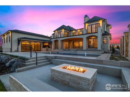 Attached, Exterior, Facade, Mediterranean