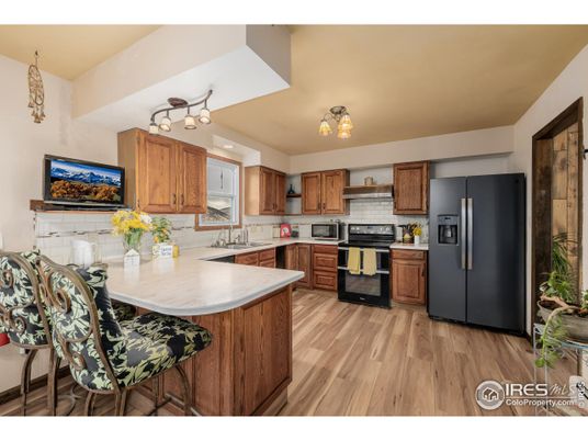 Interior, Kitchen, Stainless Steel Appliances, Wood Texture Flooring