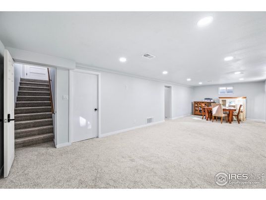Dining room, Interior, Recessed Lighting