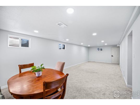 Dining room, Interior, Recessed Lighting