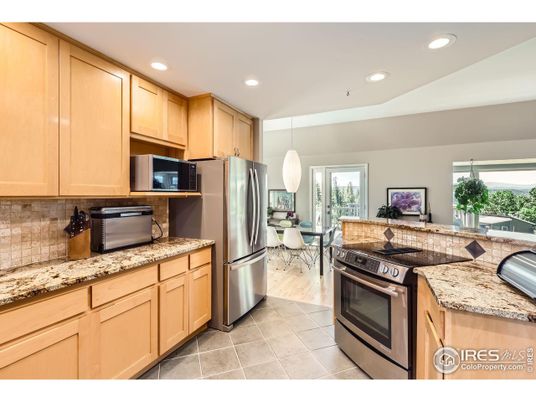 Dining room, Interior, Kitchen, Pendant Lights, Recessed Lighting, Stainless Steel Appliances