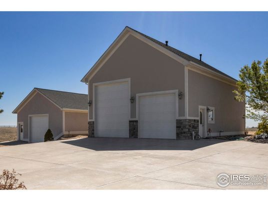 Detached Garage, Exterior