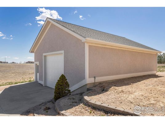 Detached Garage, Exterior