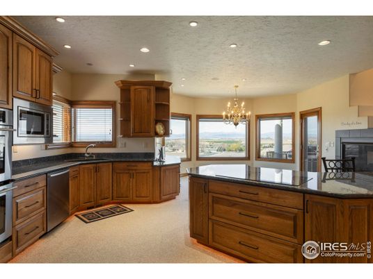 Chandelier, Interior, Kitchen, Recessed Lighting, Stainless Steel Appliances