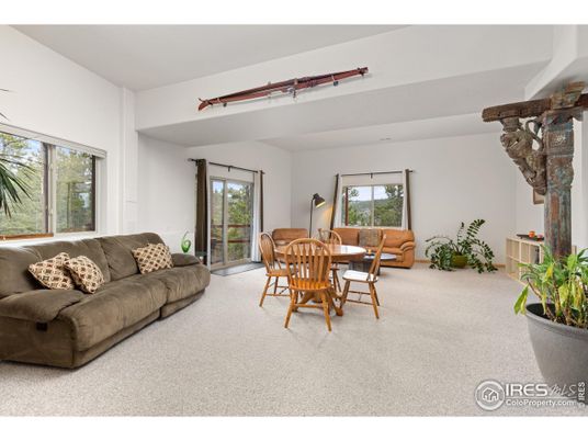 Chandelier, Dining room, Interior, Living room