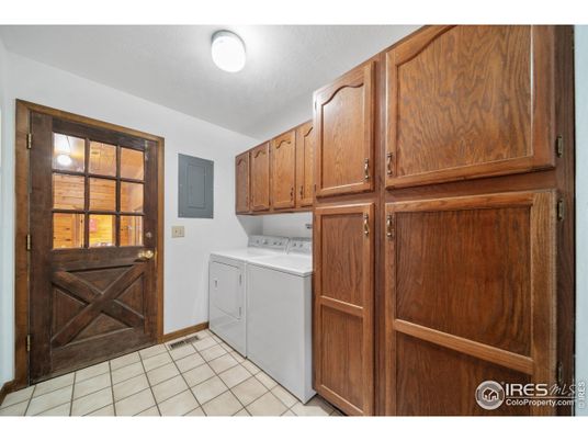 Interior, Washer