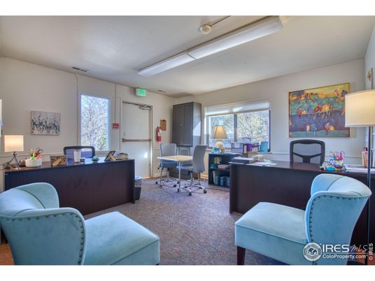Home Office, Interior