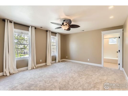 Bathroom, Empty room, Interior, Recessed Lighting