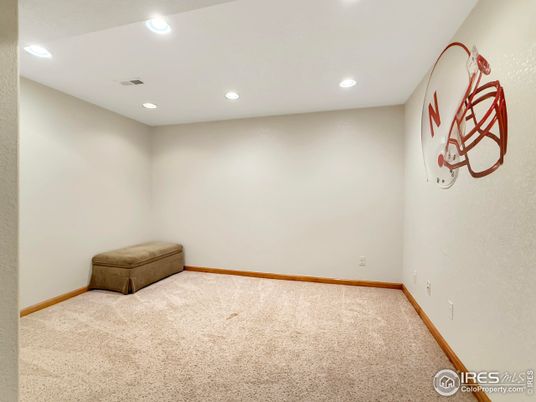 Empty room, Interior, Recessed Lighting