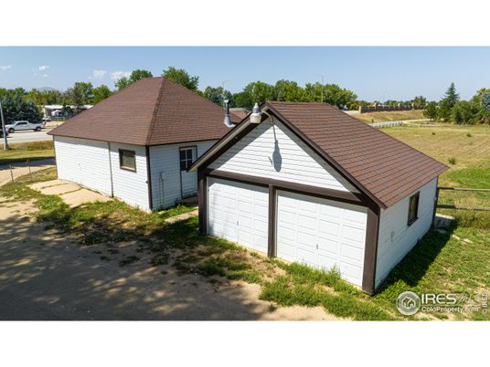 Backyard, Detached Garage, Exterior