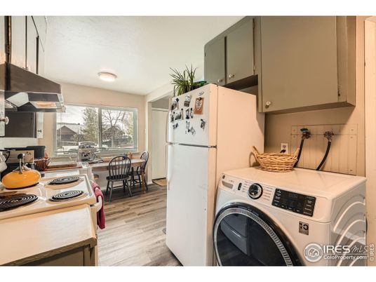 Dining room, Interior, Kitchen, Washer, Wood Texture Flooring