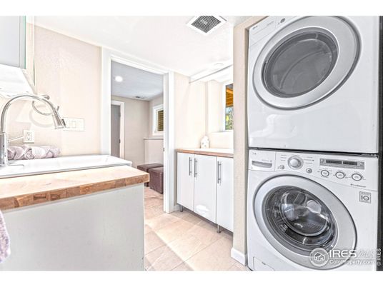 Interior, Recessed Lighting, Utility Closets, Washer