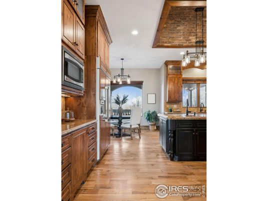 Dining room, Interior, Kitchen, Pendant Lights, Recessed Lighting, Wood Texture Flooring