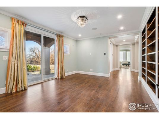 Chandelier, Empty room, Interior, Recessed Lighting, Wood Texture Flooring