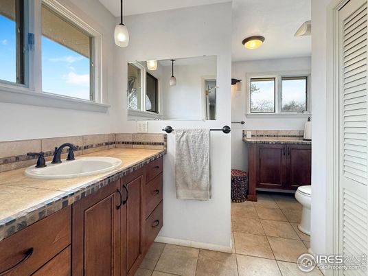 Bathroom, Interior, Pendant Lights, Tile Countertops