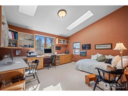Home Office, Interior
