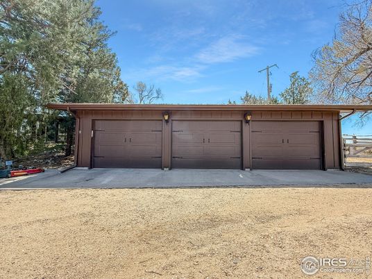 Detached Garage, Exterior