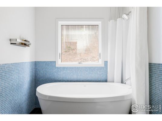 Bathroom, Free Standing Baths, Interior