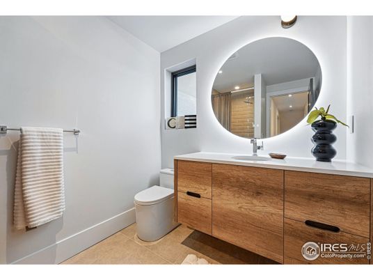 Bathroom, Interior, Recessed Lighting
