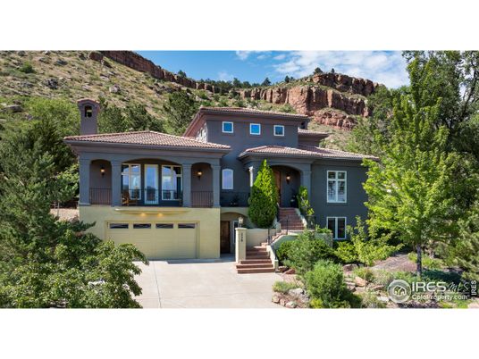 Attached, Exterior, Facade, Mediterranean