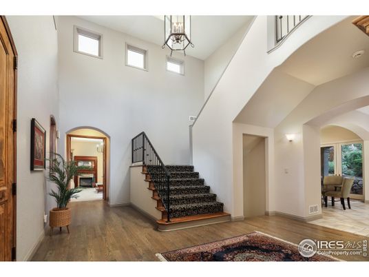 Interior, Pendant Lights, Wood Texture Flooring