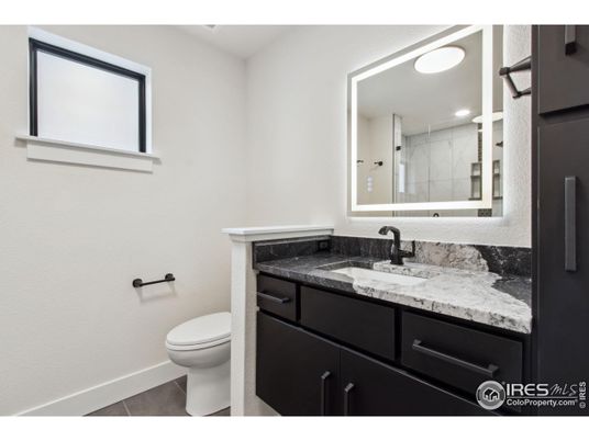 Bathroom, Interior, Recessed Lighting