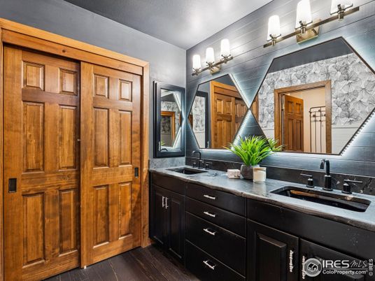 Bathroom, Dual Sink Vanities, Interior, Wood Texture Flooring