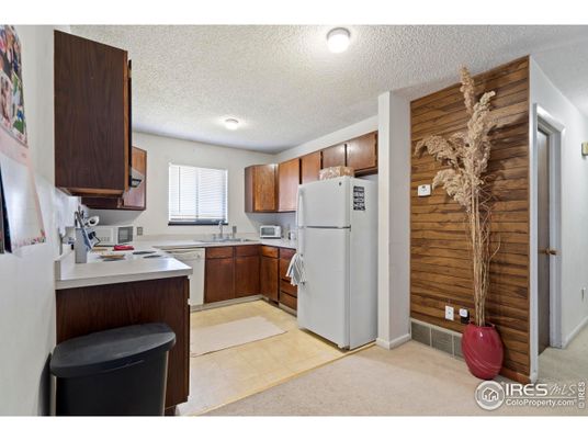 Interior, Kitchen, Recessed Lighting, Wooden Walls