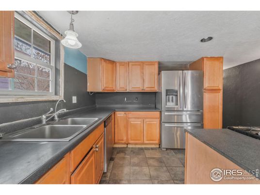 Interior, Kitchen, Pendant Lights, Stainless Steel Appliances