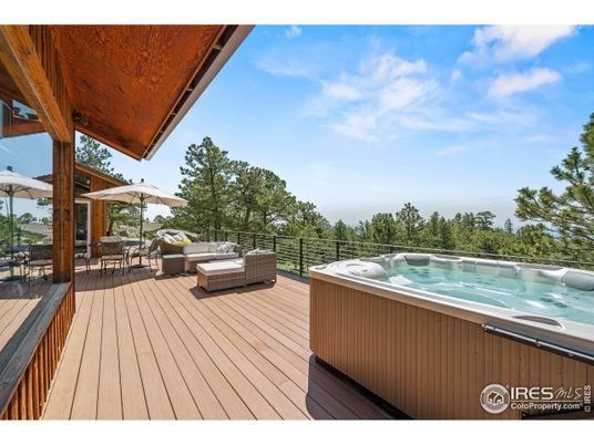 Exterior, Hot Tub
