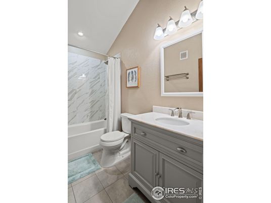 Bathroom, Interior, Marble Walls, Recessed Lighting